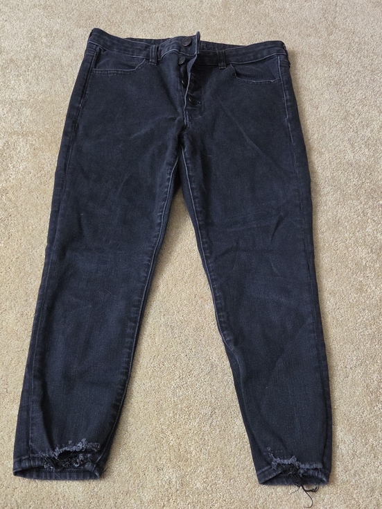 American Eagle Outfitters Denim - American Eagle Outfitters Black Button-Fly Jeans with Frayed Hem